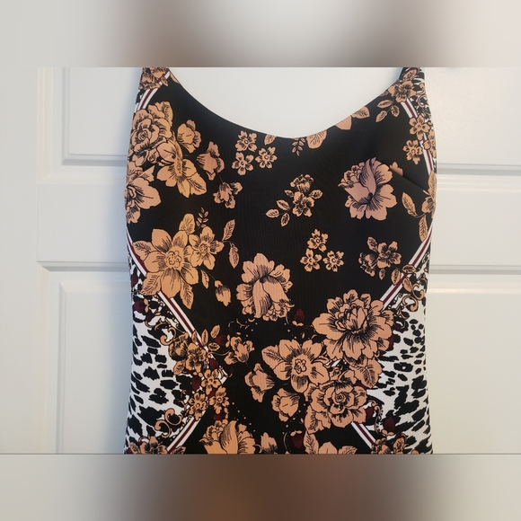 GUESS - Flattering Floral & Animal Print Bodycon Dress - Picture 2 of 7